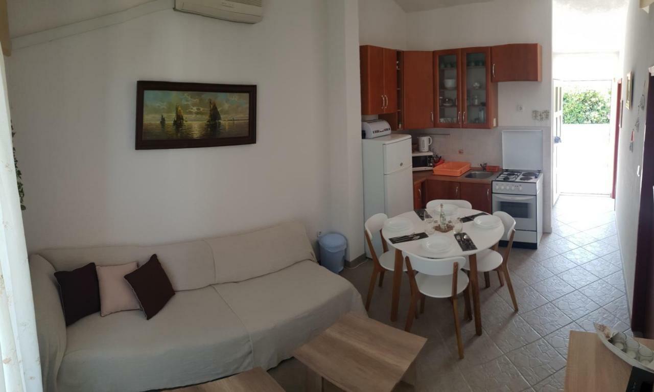 Island Of Pag Holiday Apartments Esterno foto